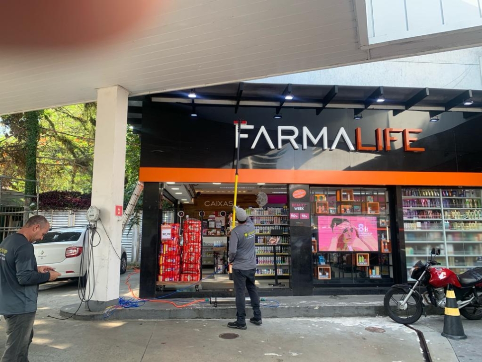 WhatsApp Image 2023-11-18 at 15.34.04 (1)